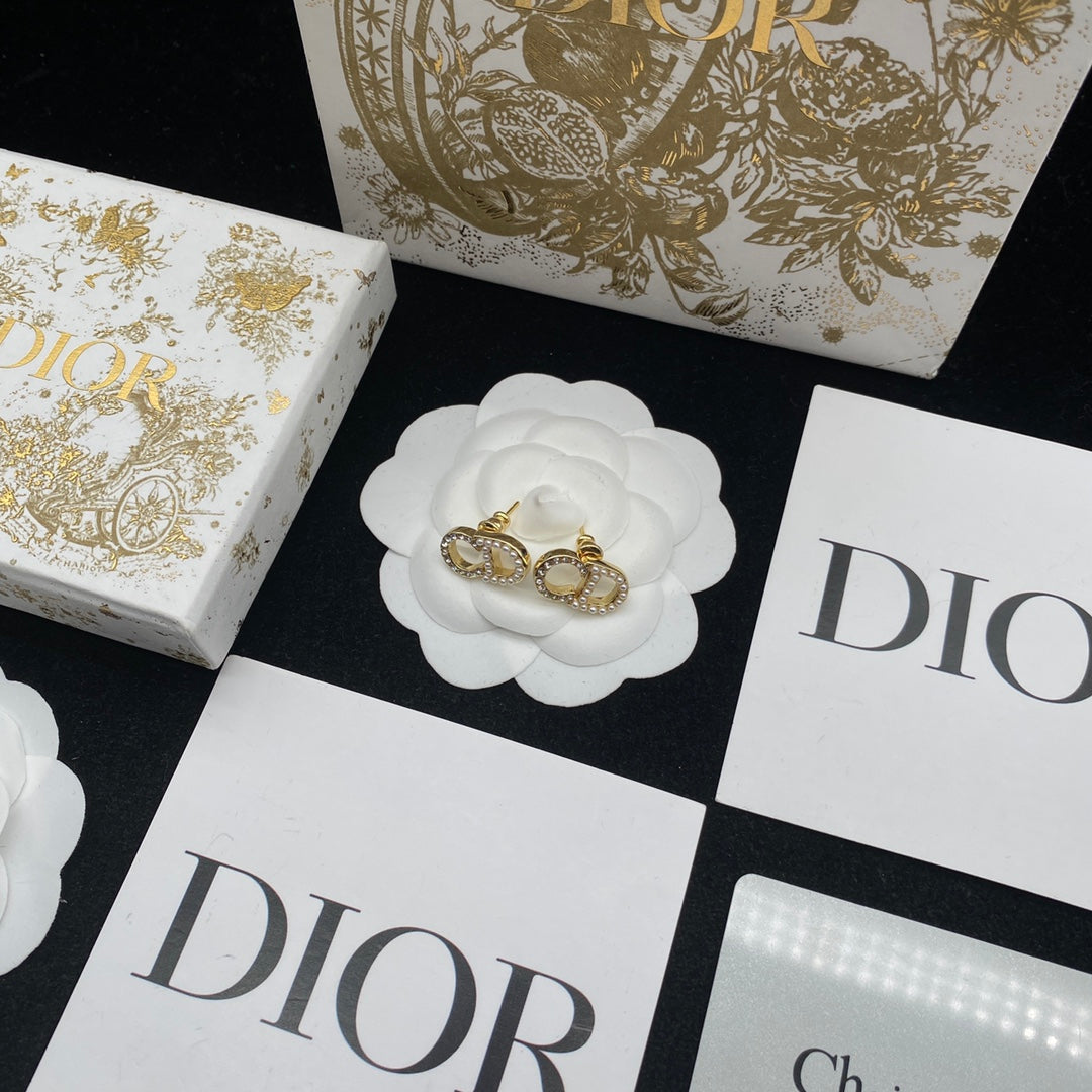 14D499XDE Stylish Rings Earrings Bracelets Necklaces