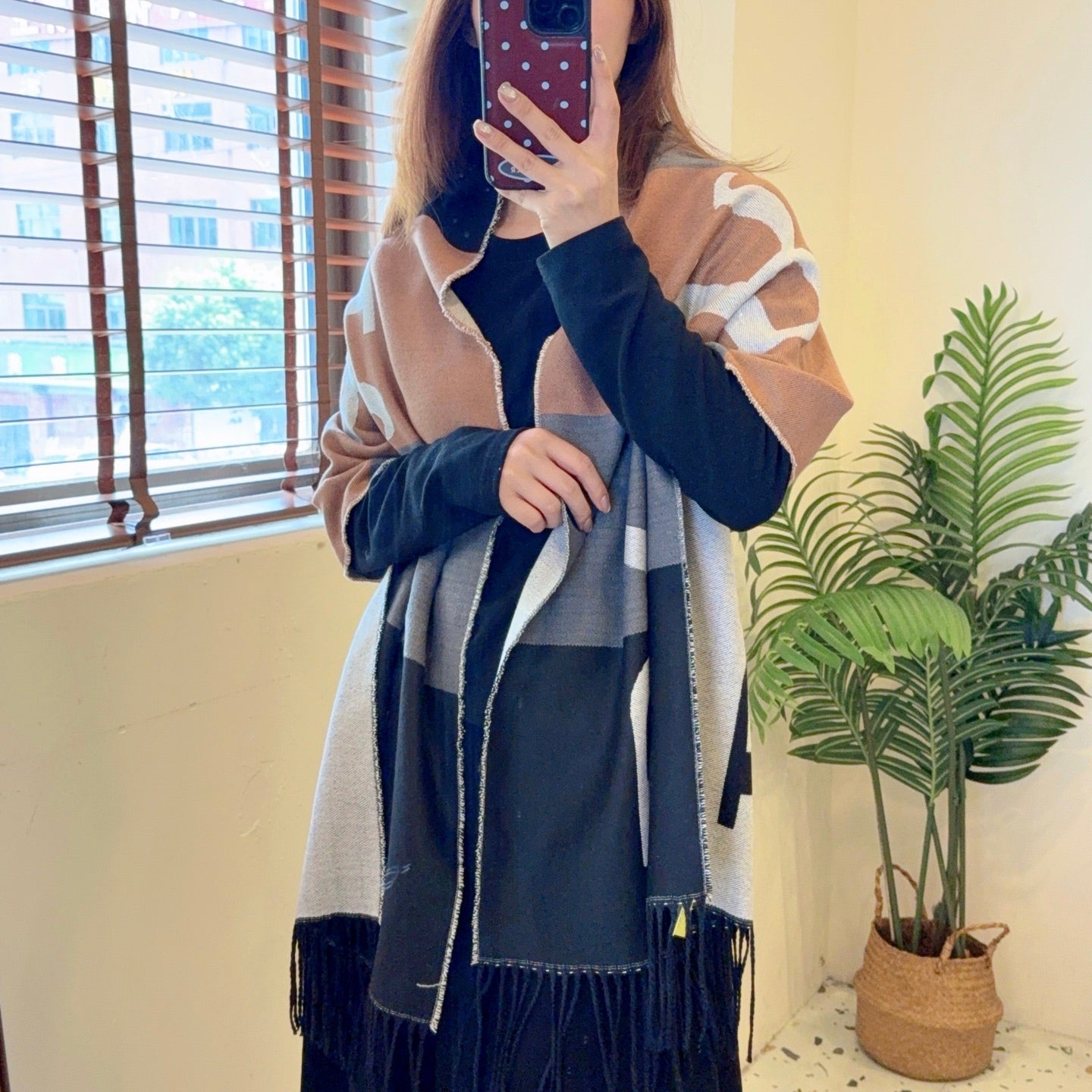 175RR16WDE Stylish Winter Scarves