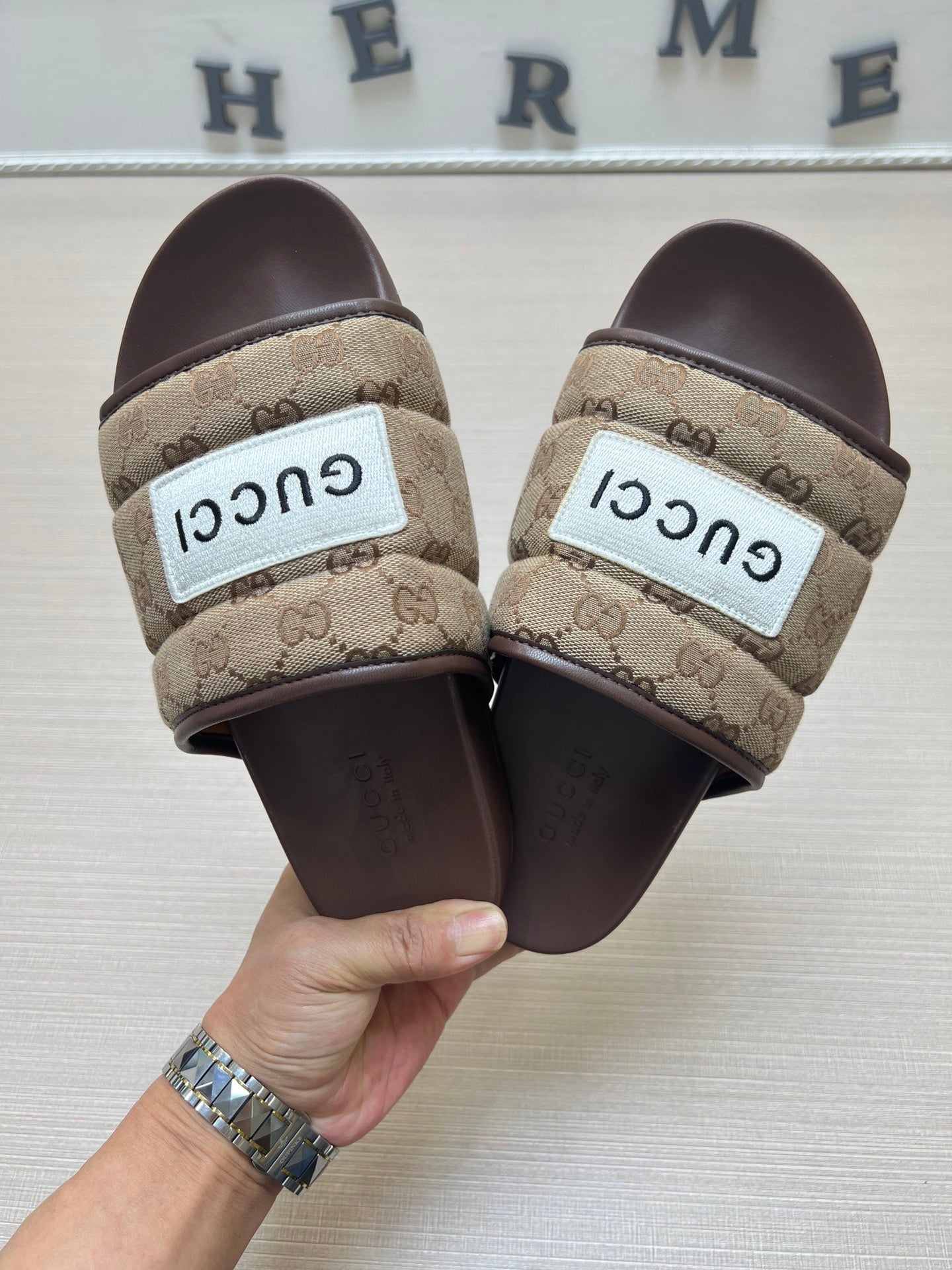 54B49ZDE Stylish slippers