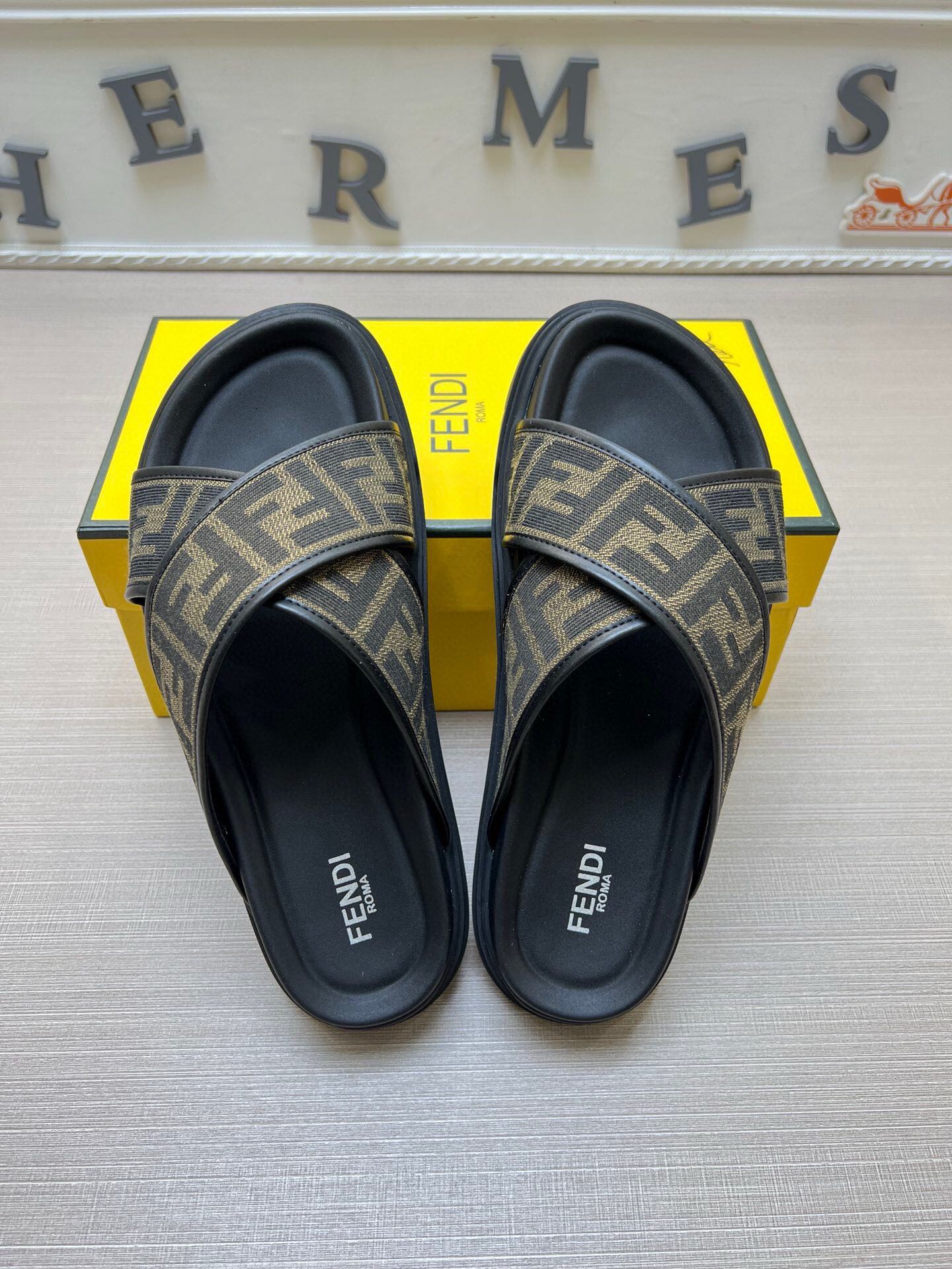 5LF224ZDE Stylish Slippers