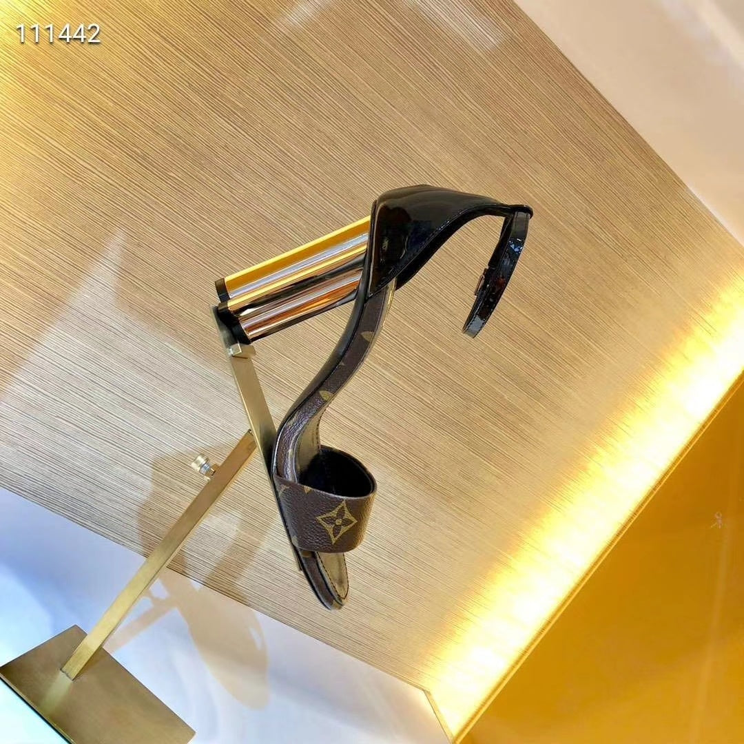 245RE30ZDE Stylish leather High heels