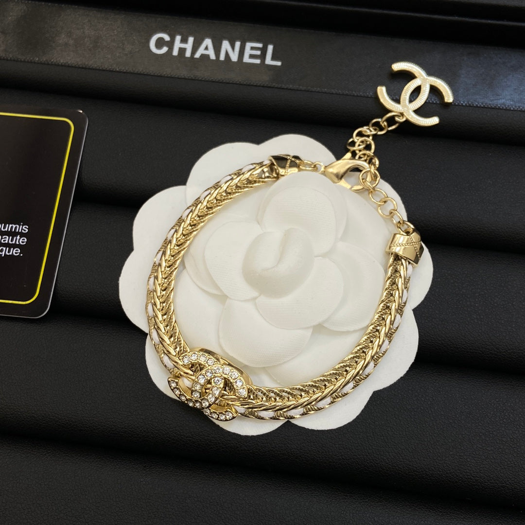 1XC591XDE Stylish Earrings Bracelets Necklaces
