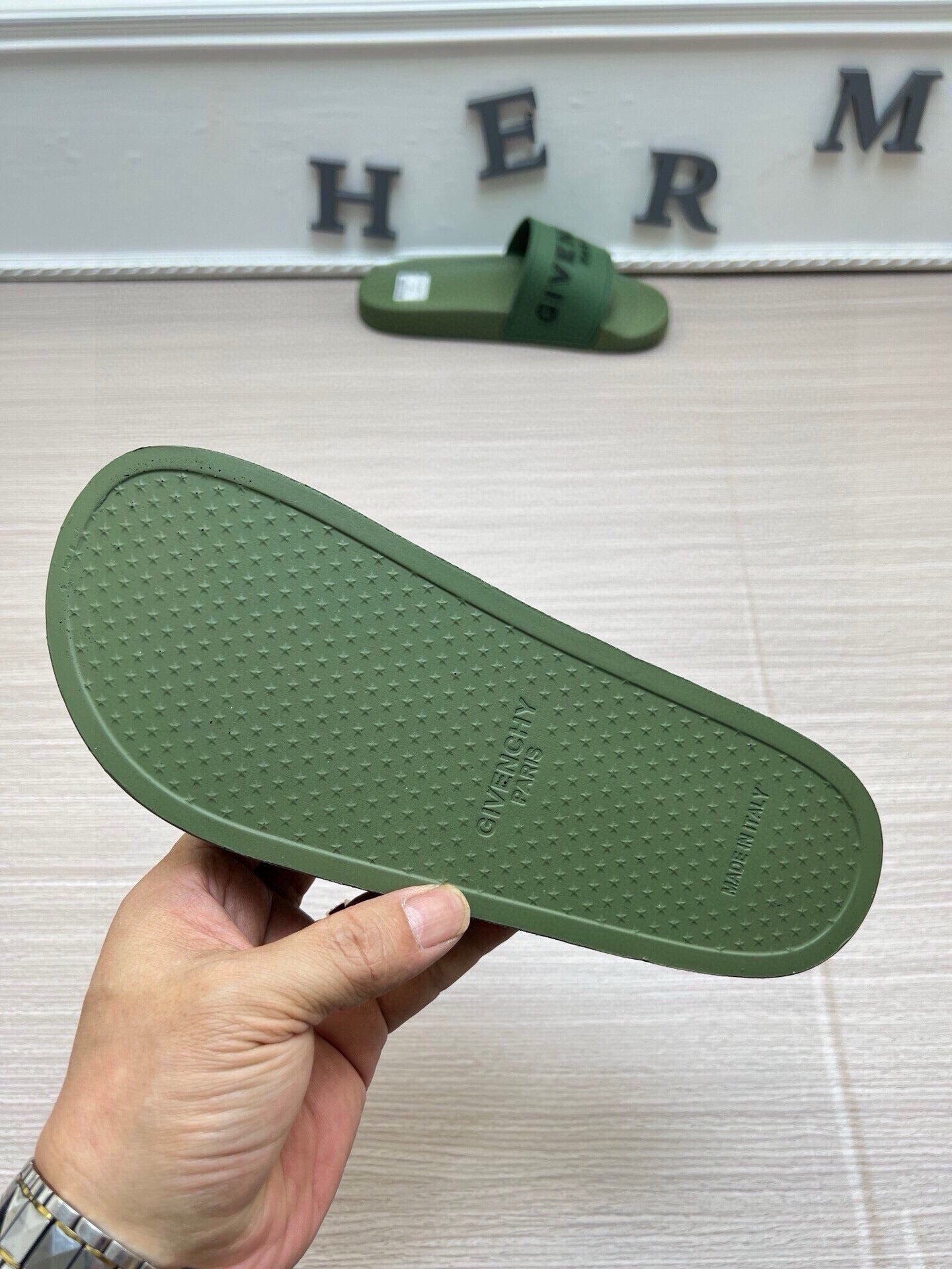 535ZGV263ZDE Stylish Slippers