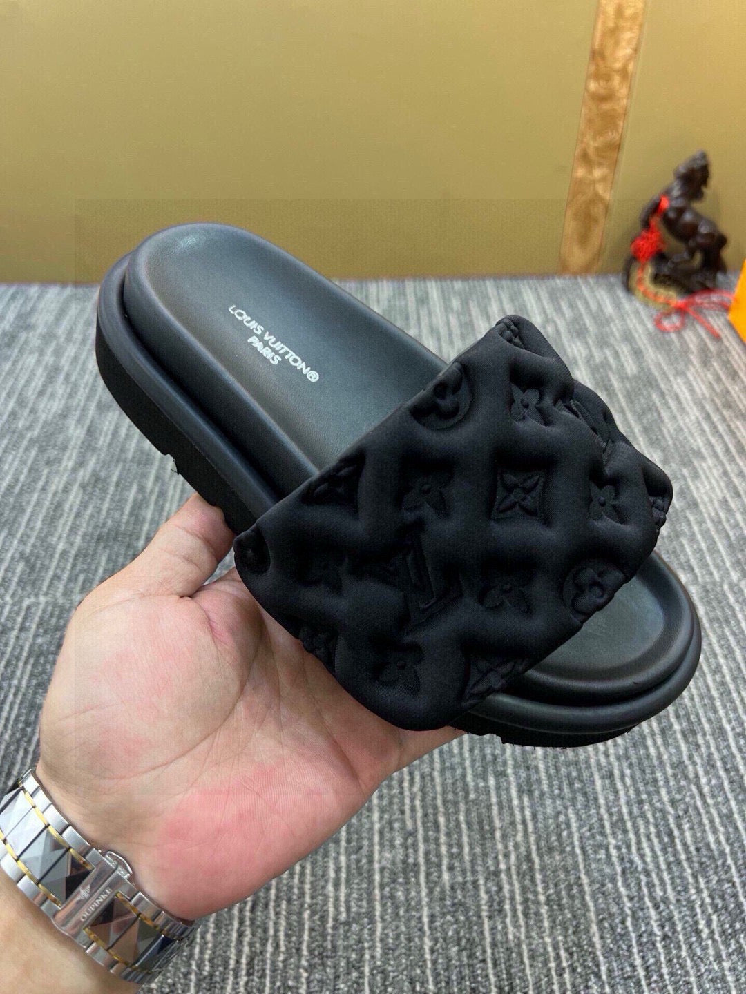 5QE13ZDE Stylish Slippers