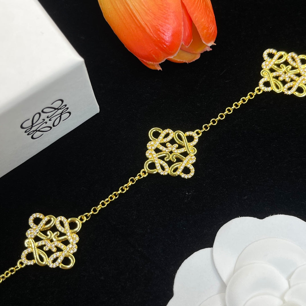 14A756KDE Stylish Earrings Bracelets Necklaces