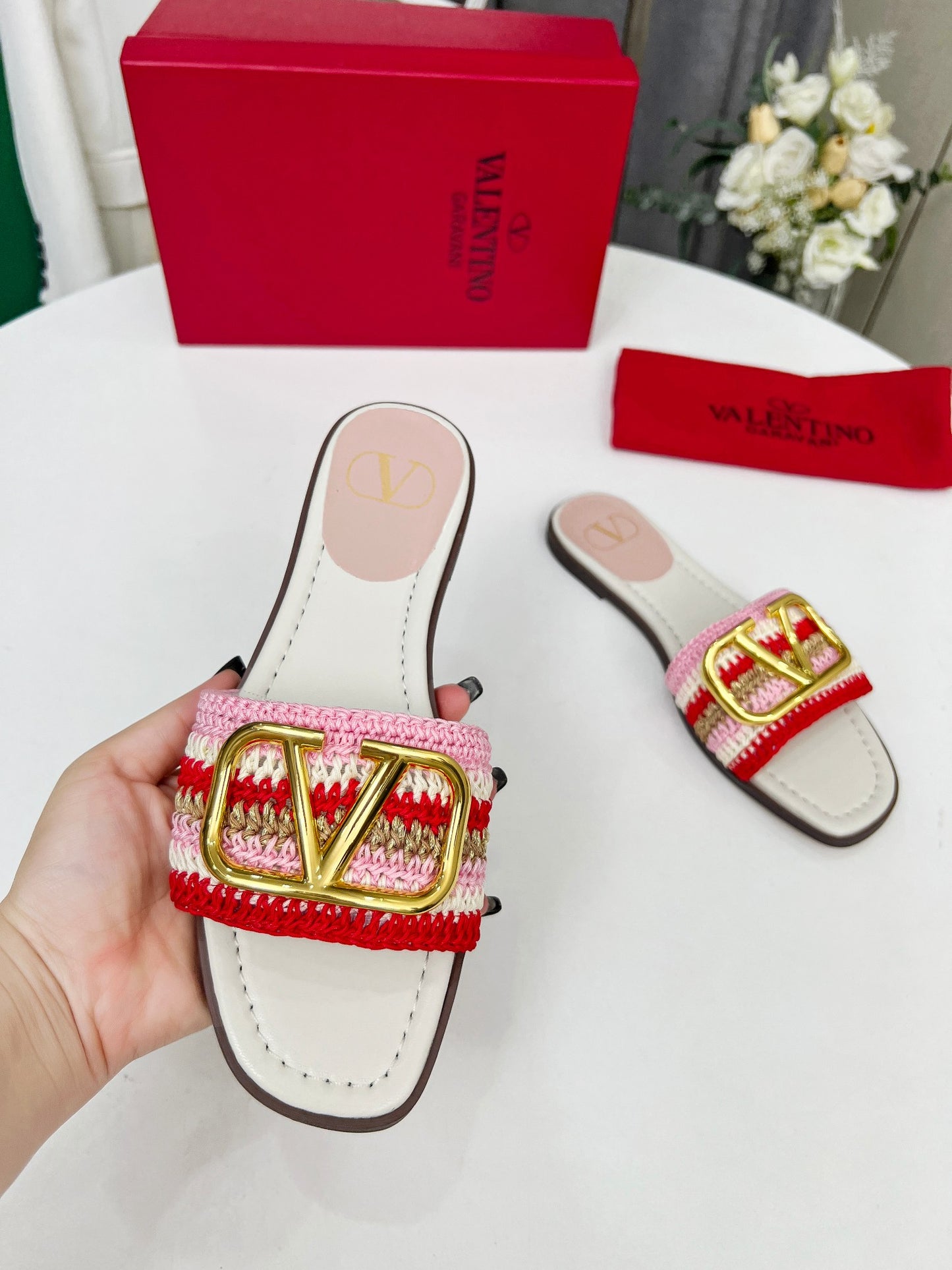 255QVL31ZDE Stylish leather Slippers