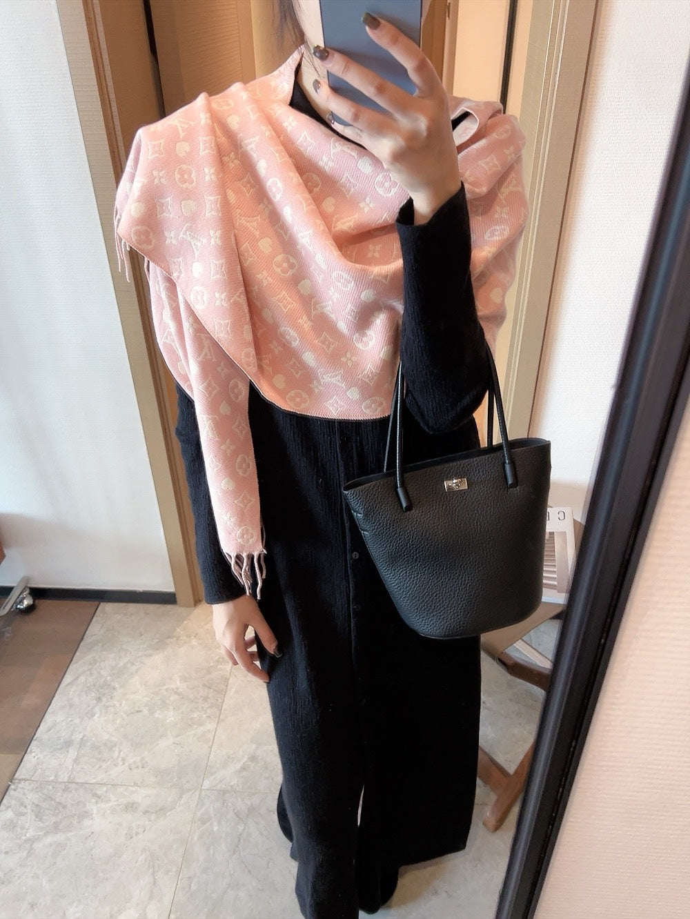 185ZE11WDE Stylish Winter Scarves