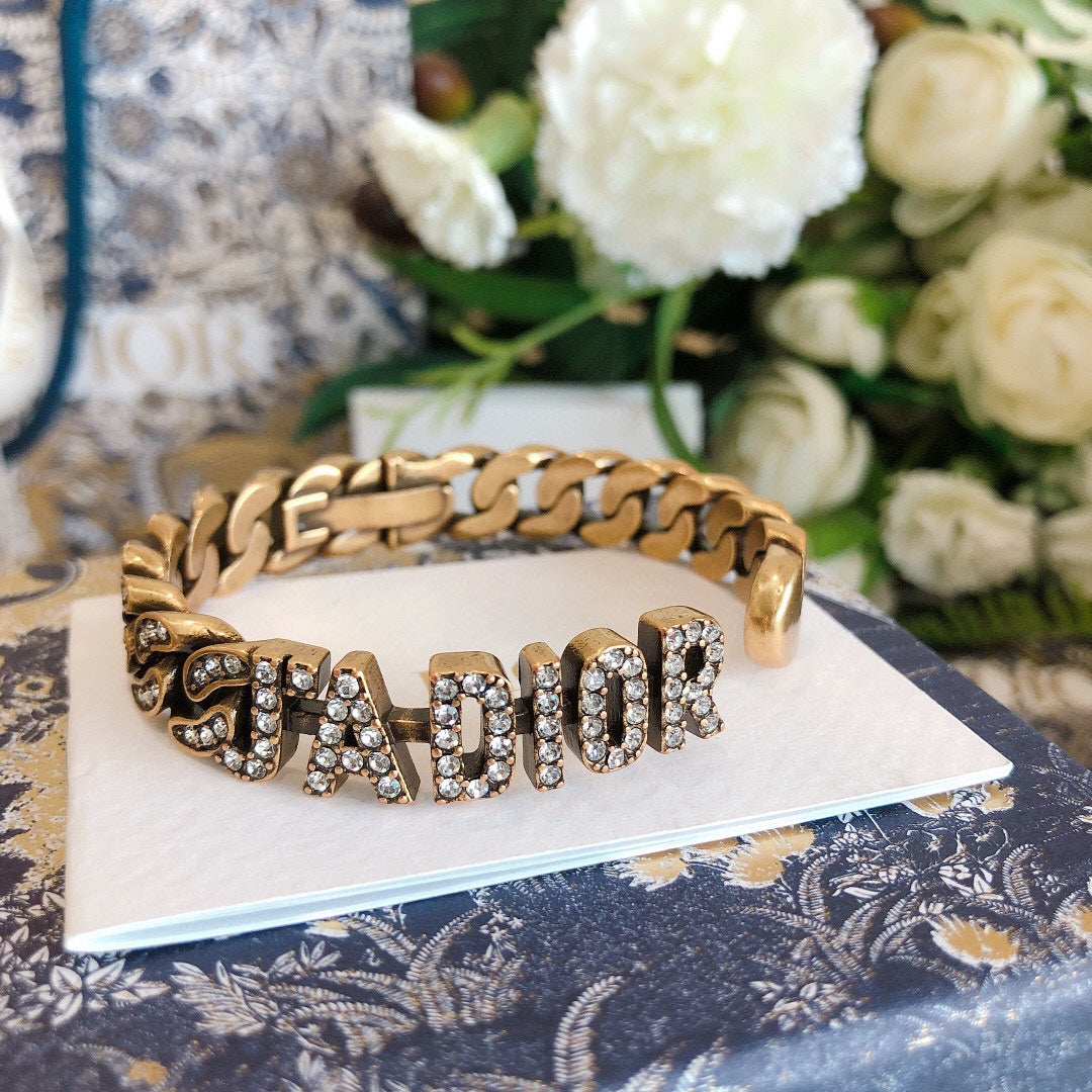 1YD26KDE Stylish Bracelets