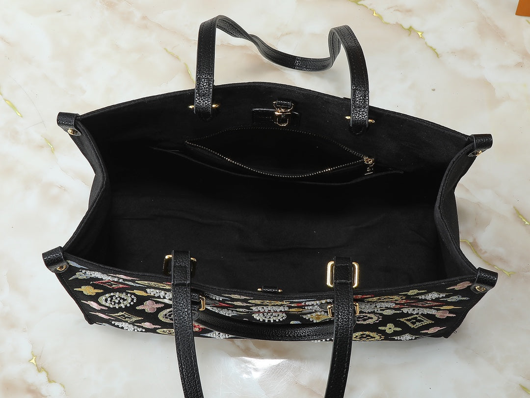 15RE22BDE Stylish genuine leather embroidered bag