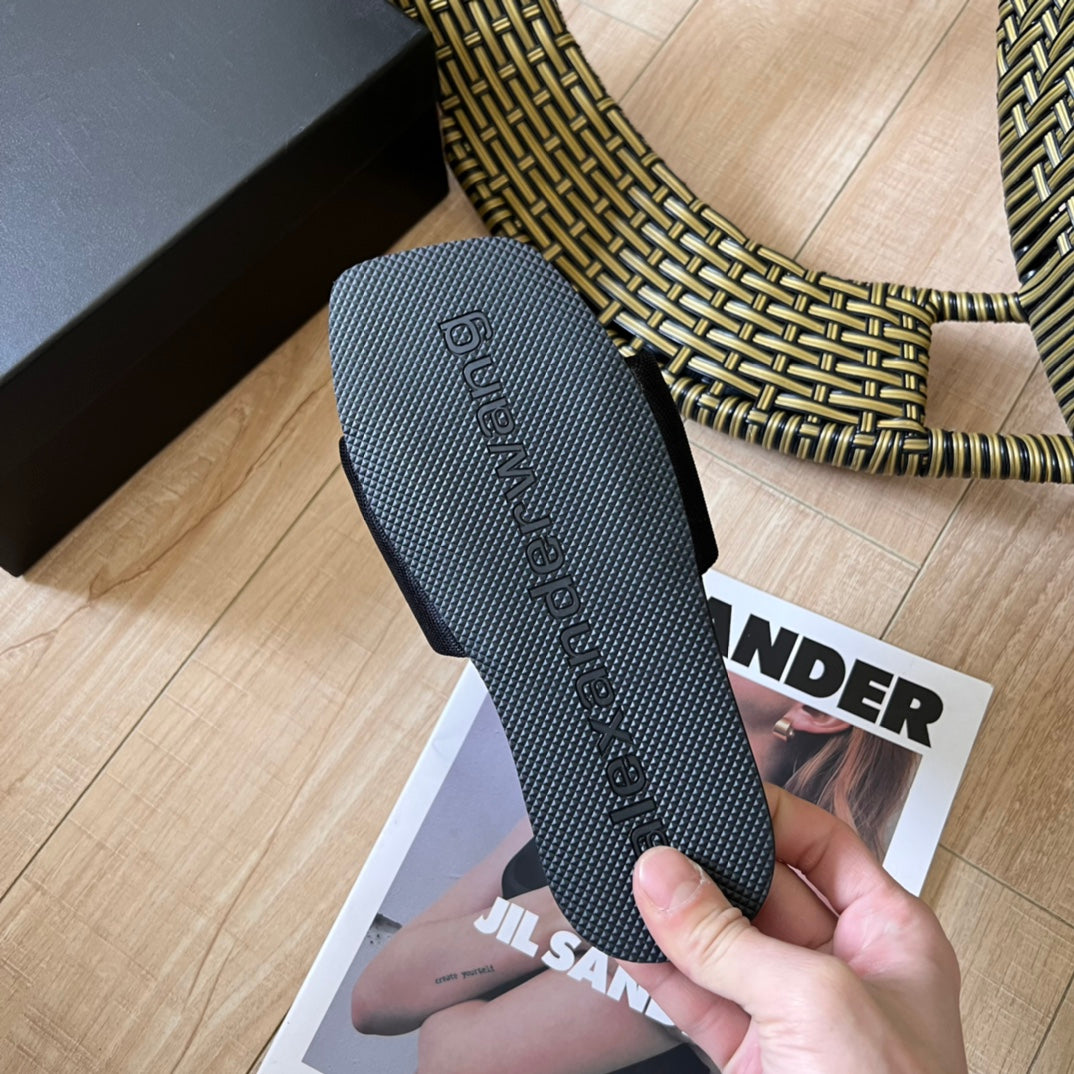 14A5ZDE Stylish Slippers