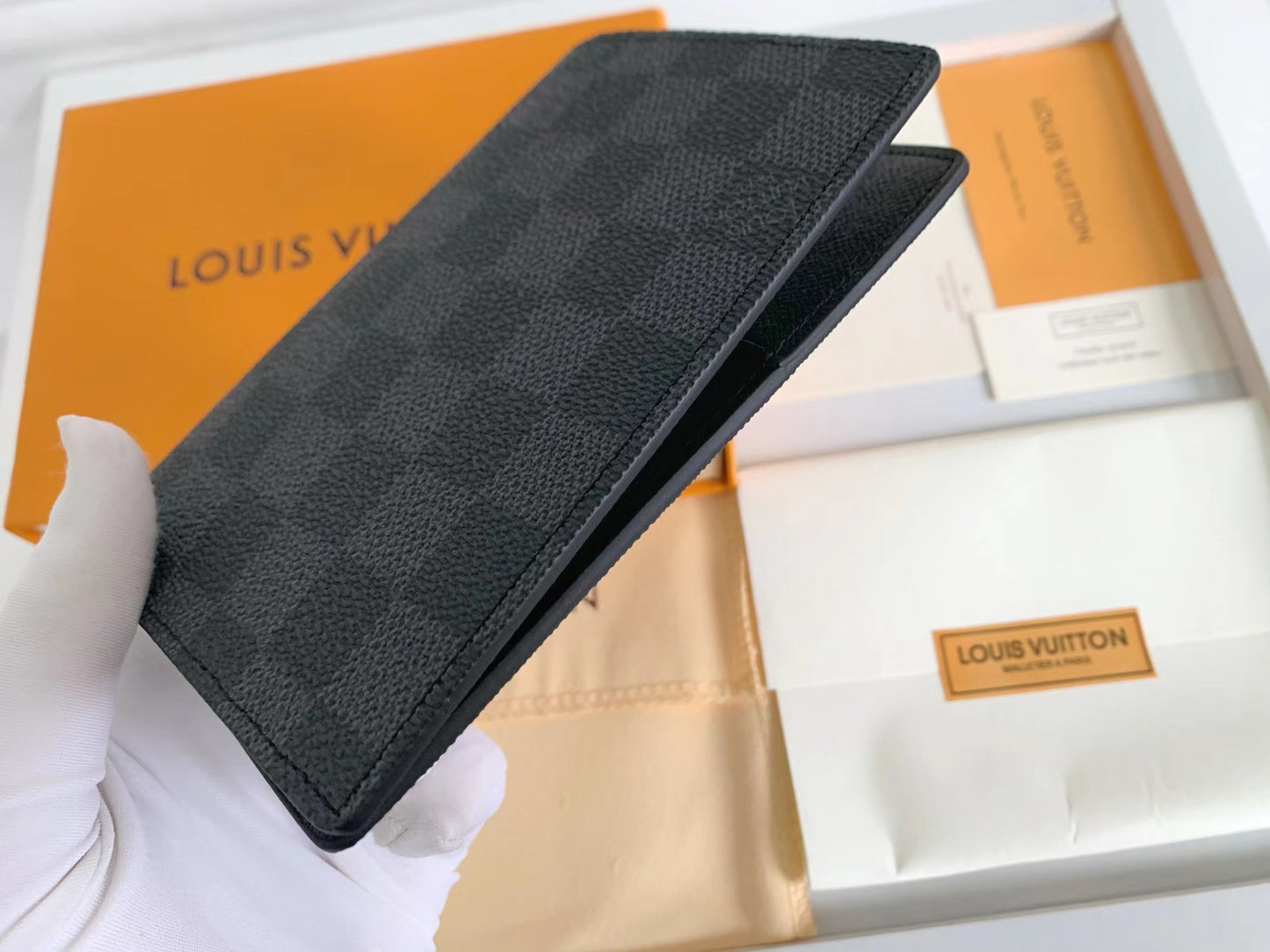 AE300BDE Stylish leather wallets