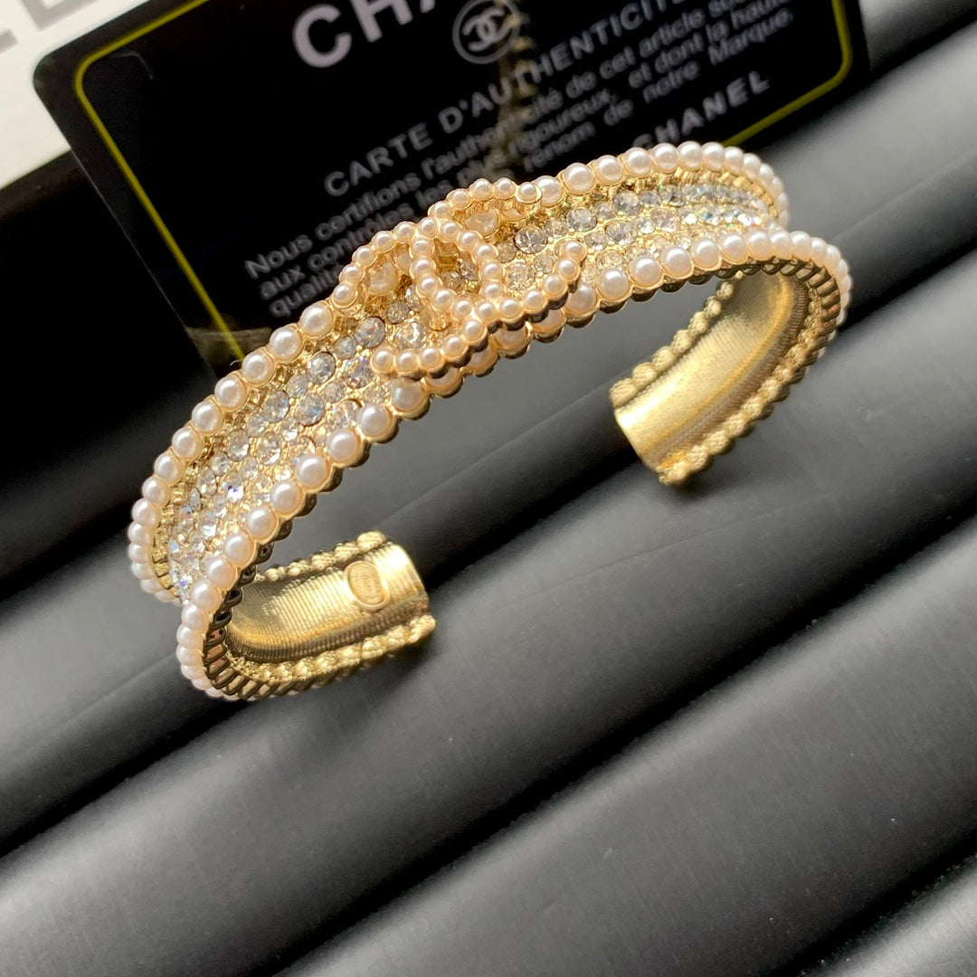 14C237KDE Stylish Bracelets