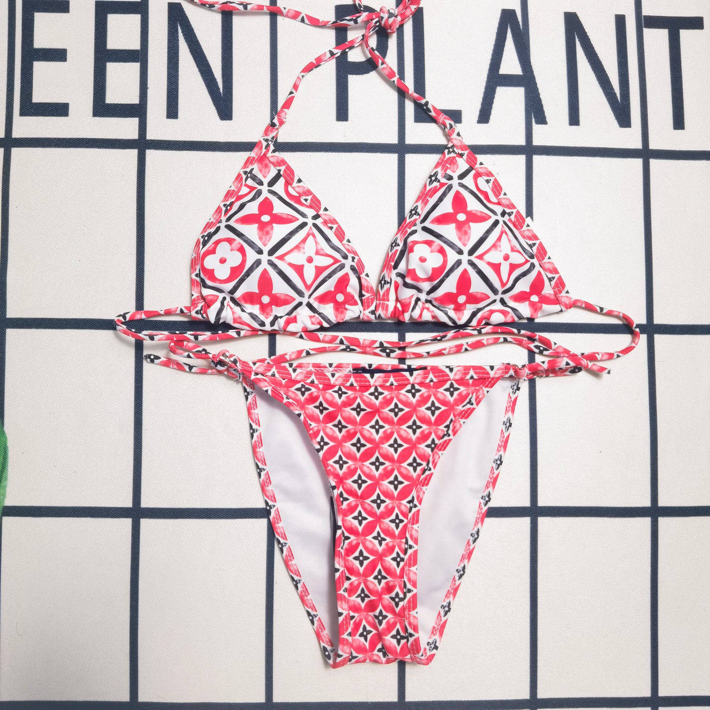 14E15YDE Stylish Bikini swimsuit