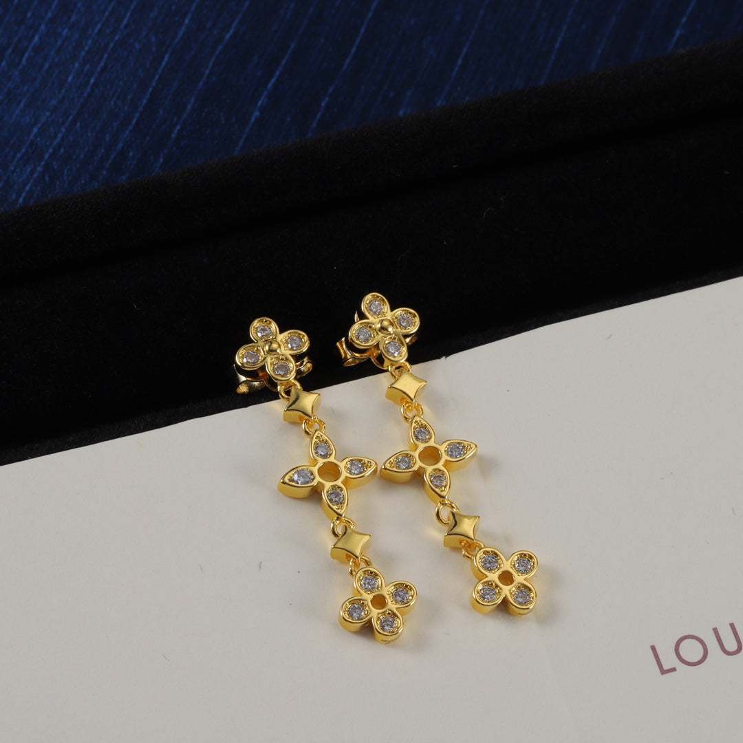 14E1099EDE Stylish Earrings