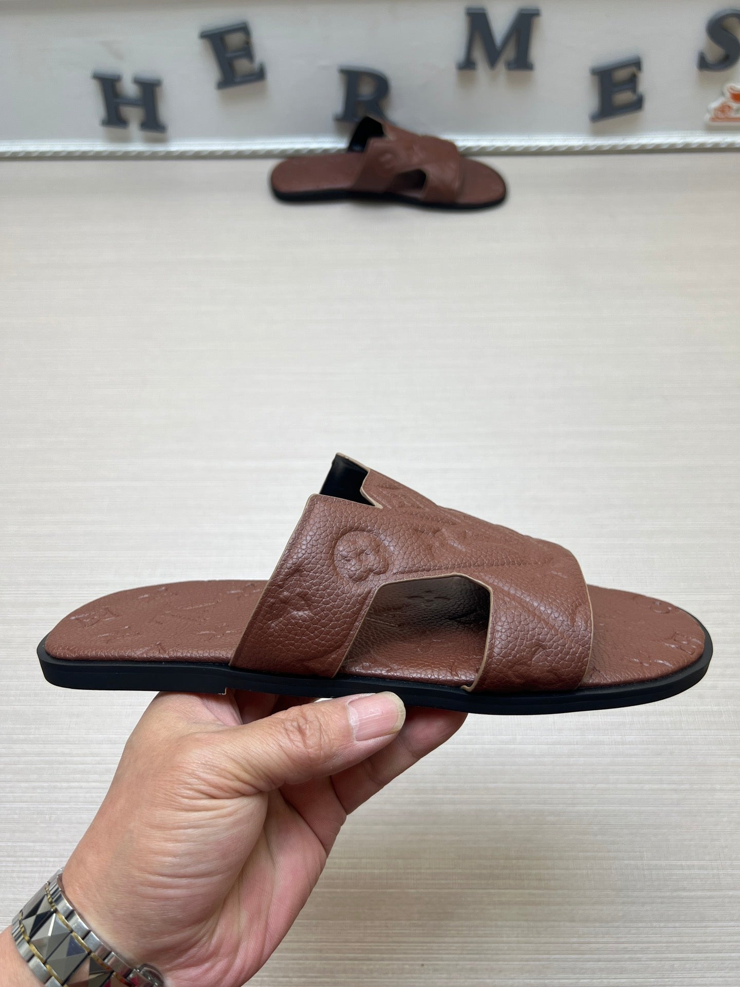 54E34ZDE Stylish slippers