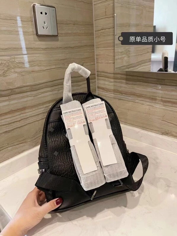 2XM332BDE Stylish leather bag