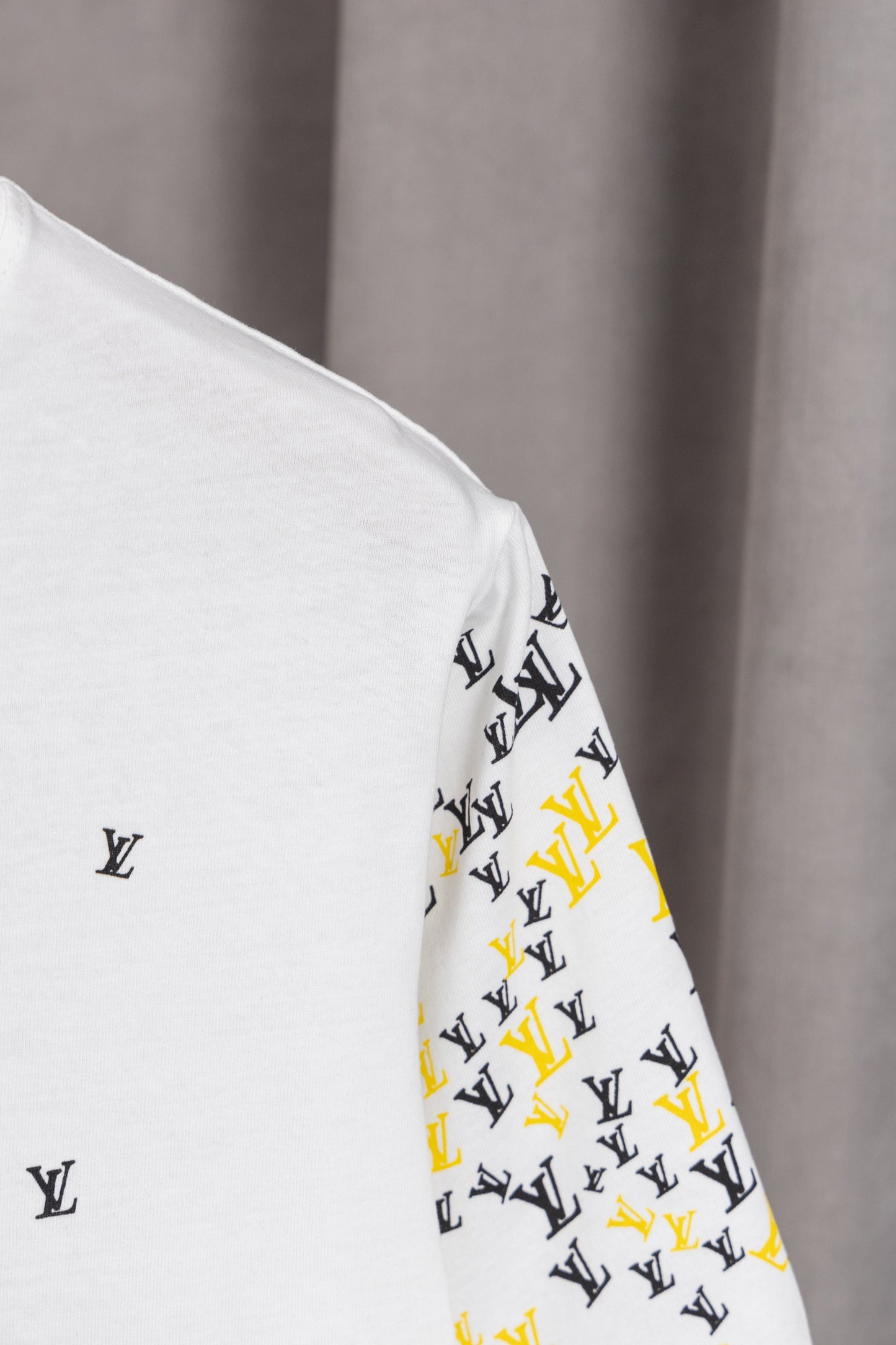 125WE1UDE Stylish T-shirts