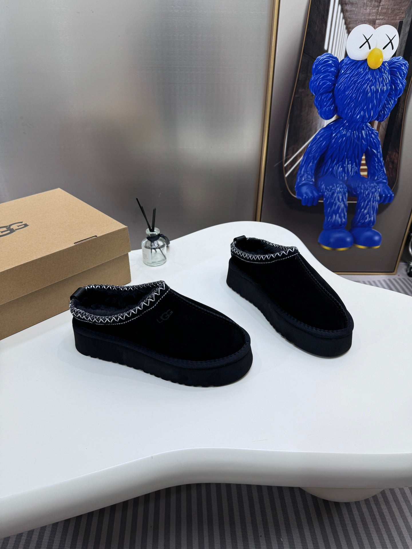 1LU13ZDE Stylish snow boots
