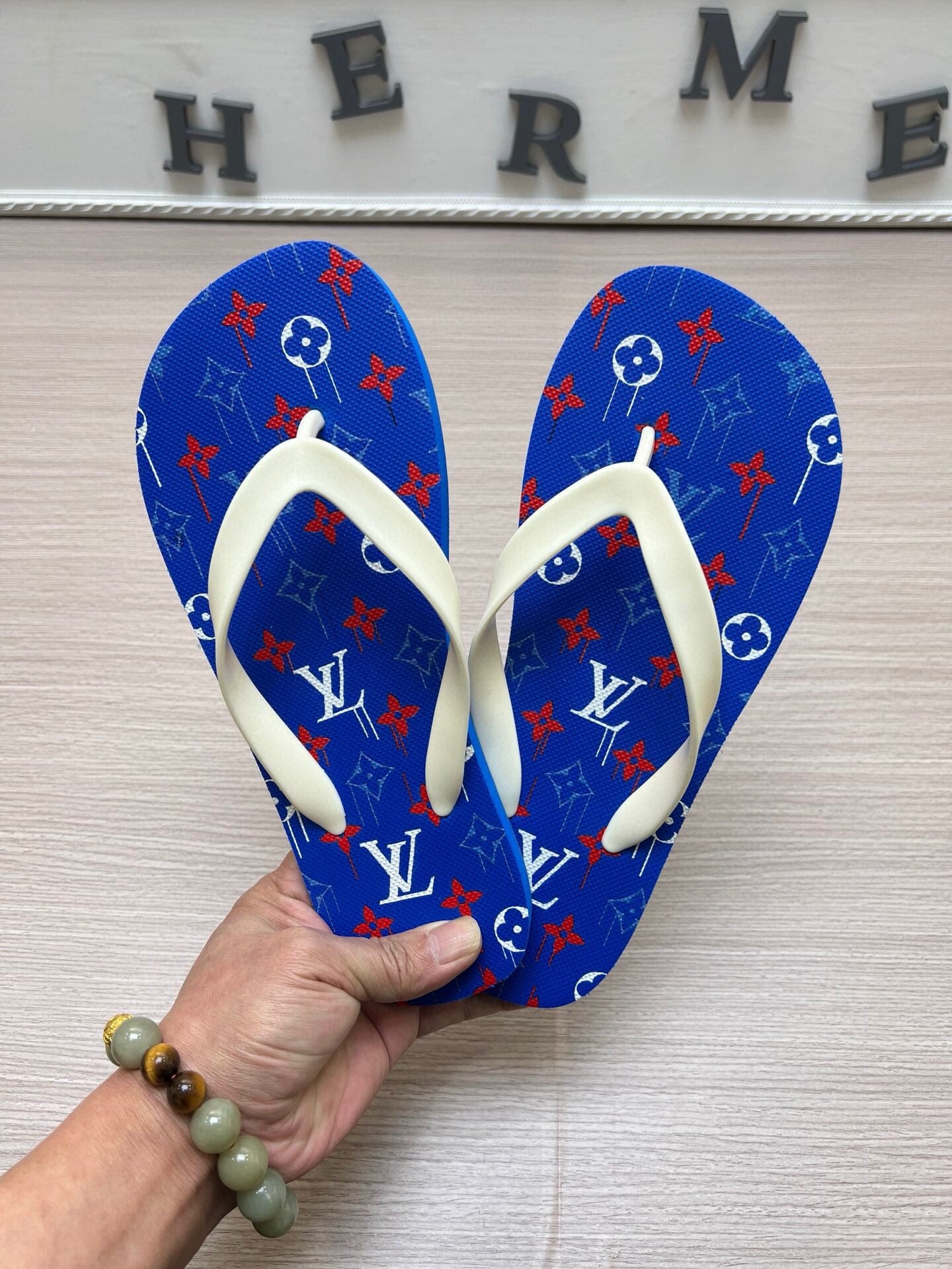 54E55ZDE Stylish slippers