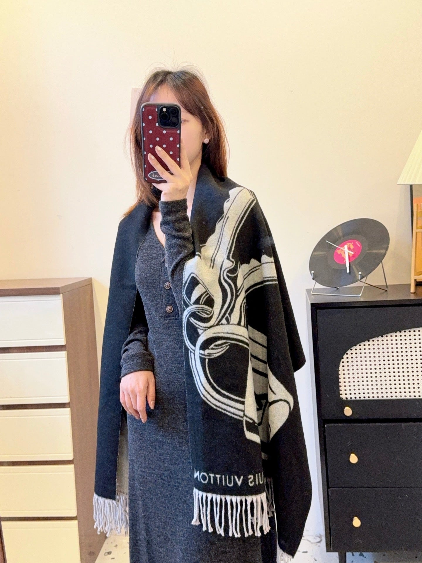 175RE3WDE Stylish Winter Scarves