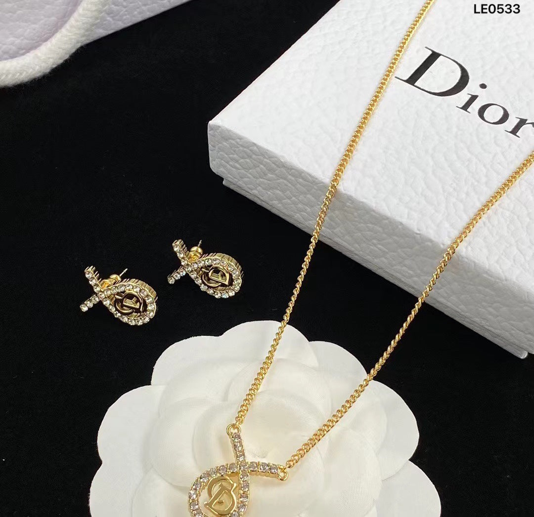 1YD204XDE Stylish Earring Bracelets Necklaces