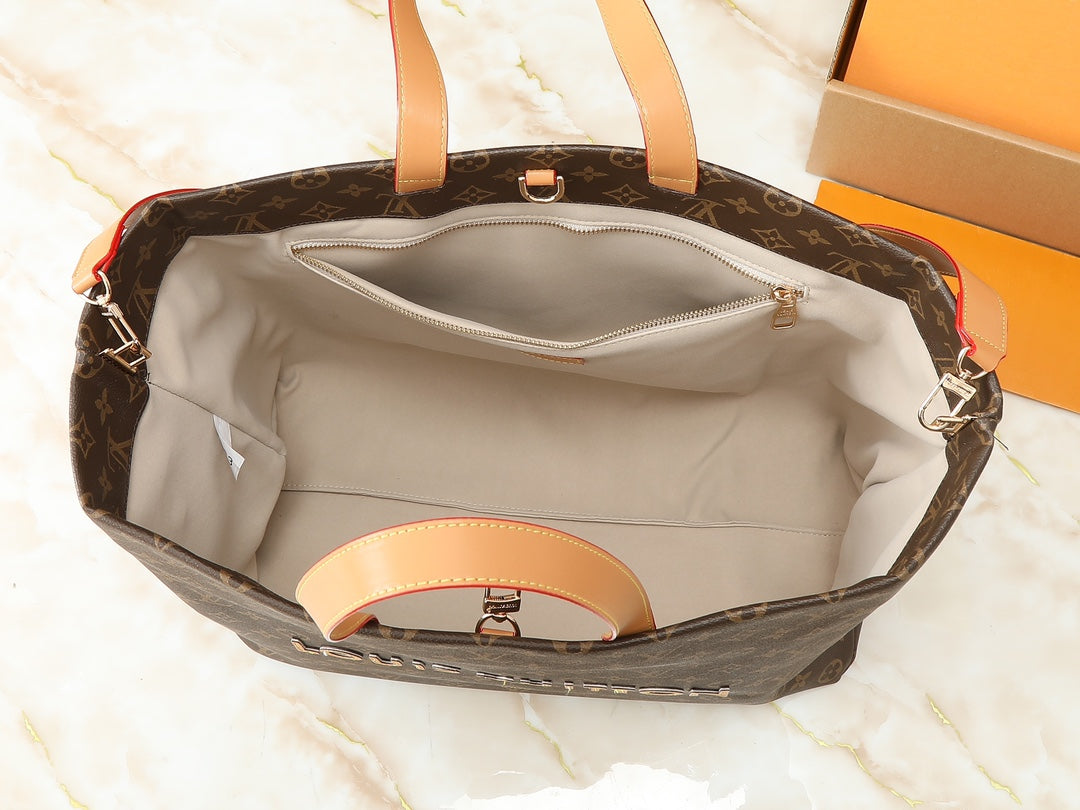 15XE8BDE Stylish leather bag