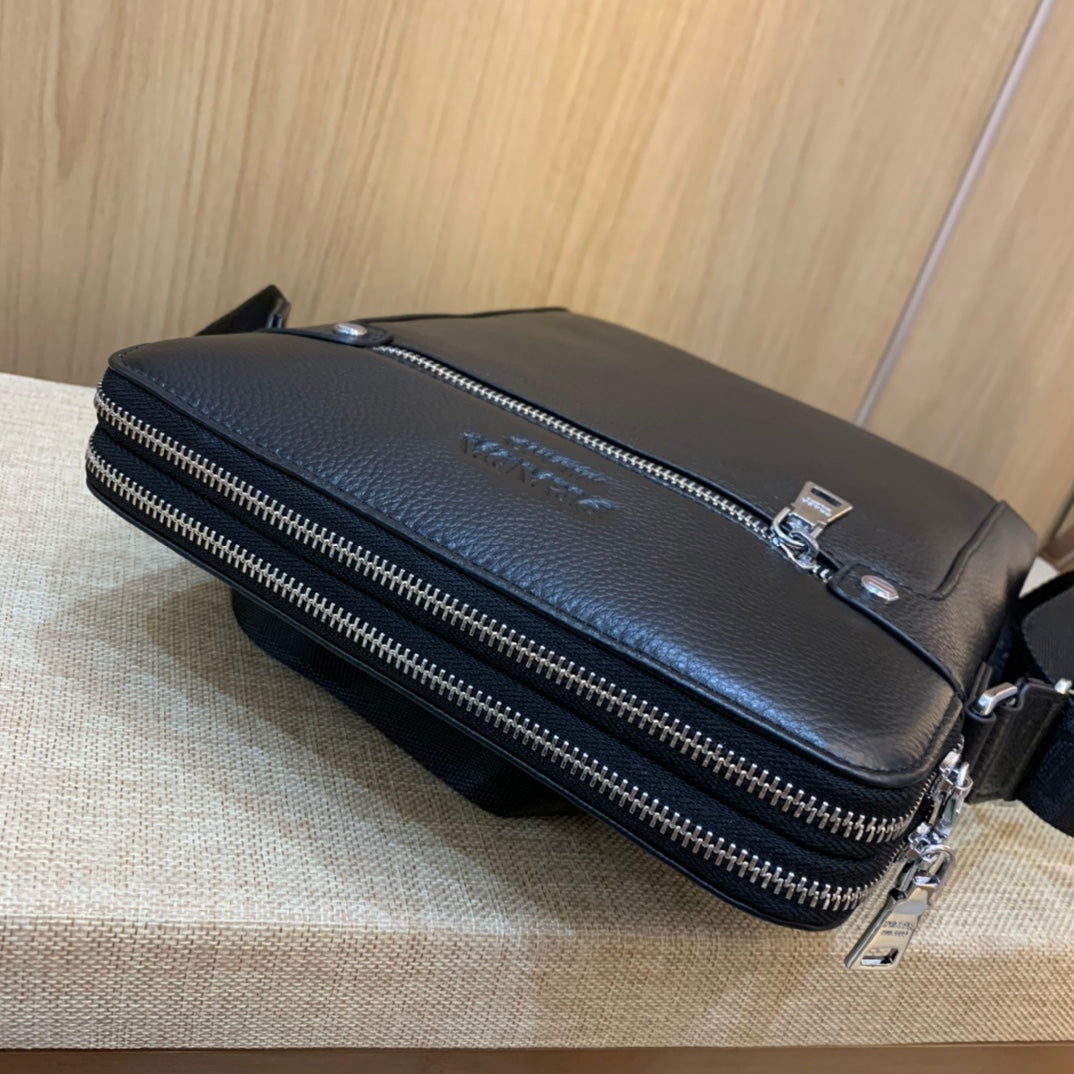 2XPD308BDE Stylish leather bag