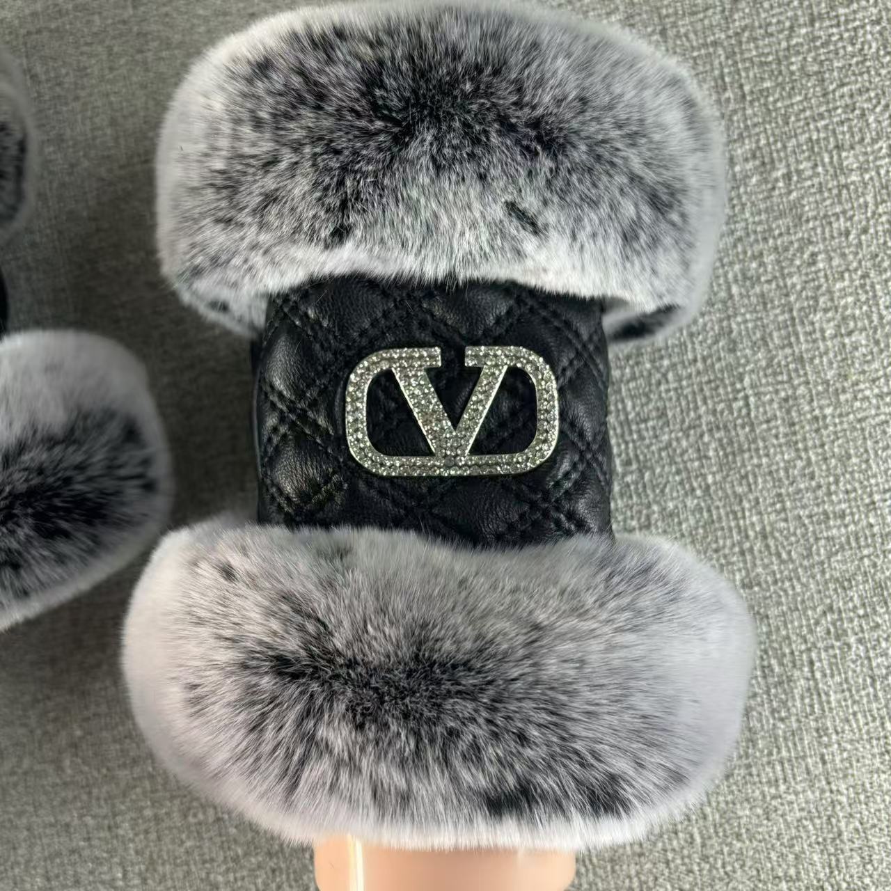 24VL102SDE Stylish gloves