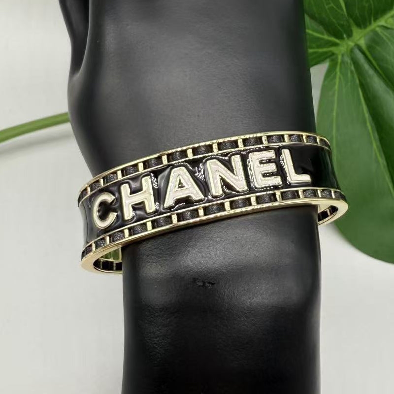 14C736KDE Stylish Bracelets