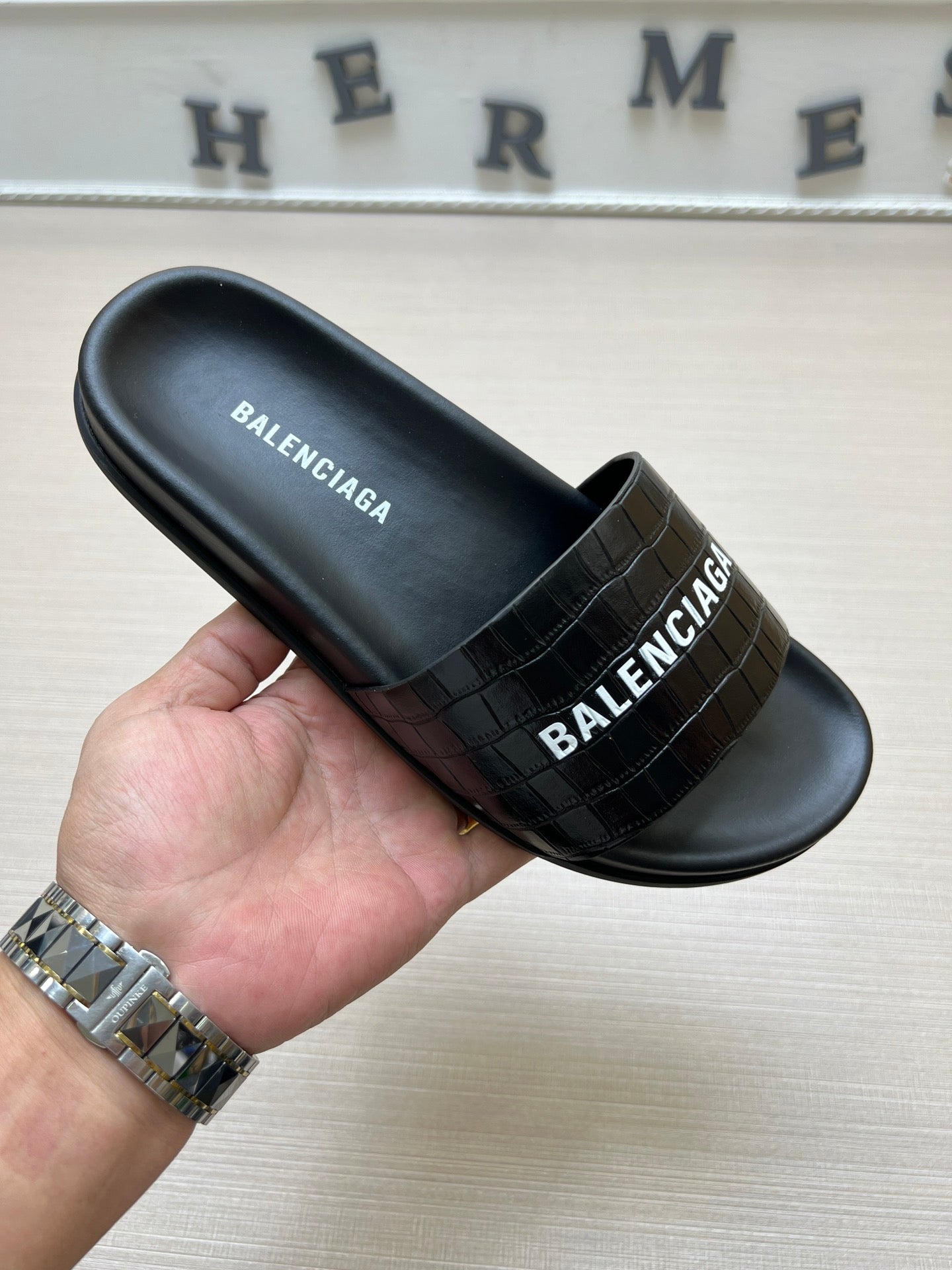 54J99ZDE Stylish slippers