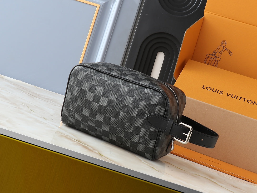 15RE69BDE Stylish leather bag