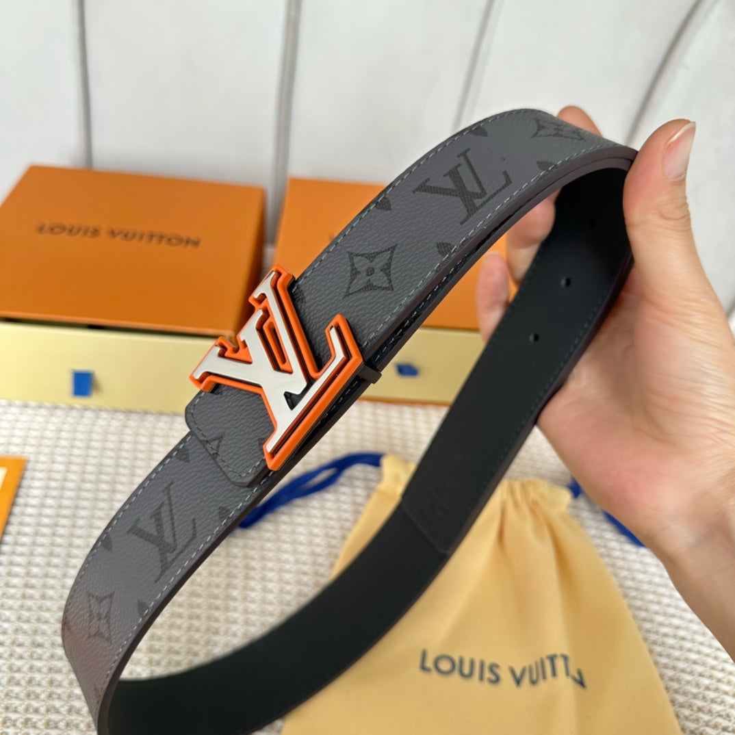 14E56PDE Stylish High quality belt With full package