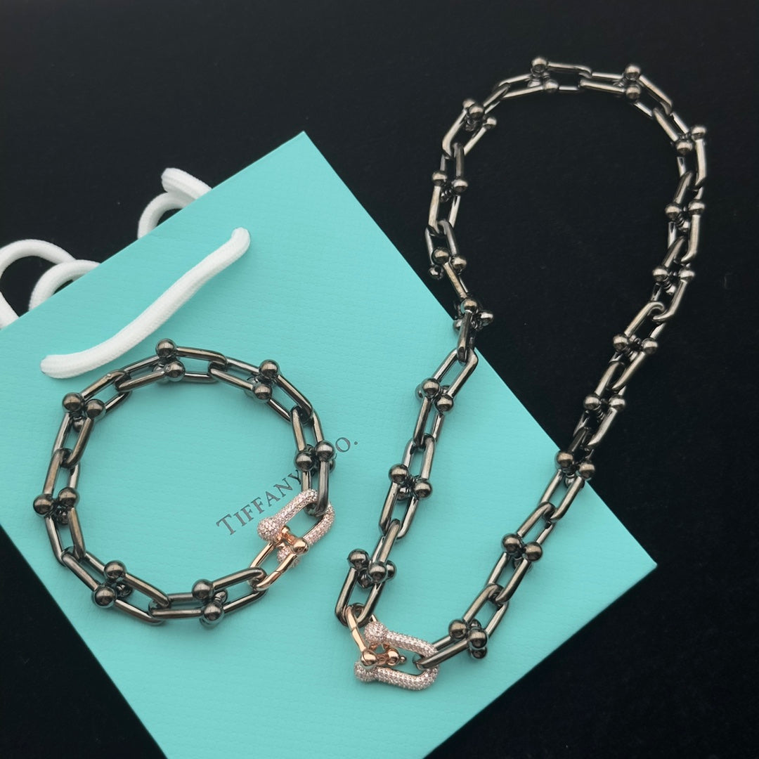 8XT31XDE Stylish Earring Bracelets Necklaces