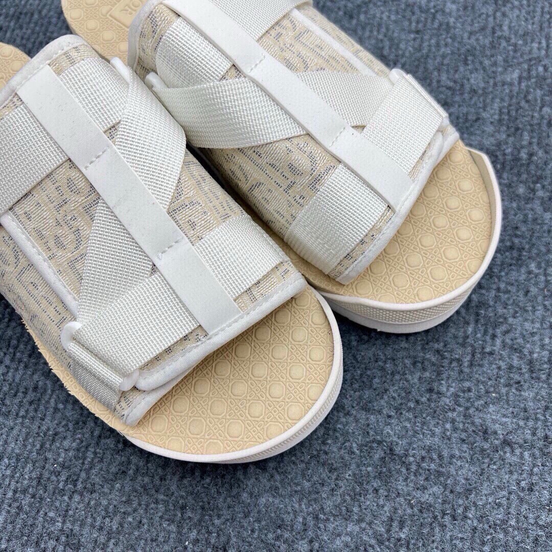 535ZD305ZDE Stylish Slippers