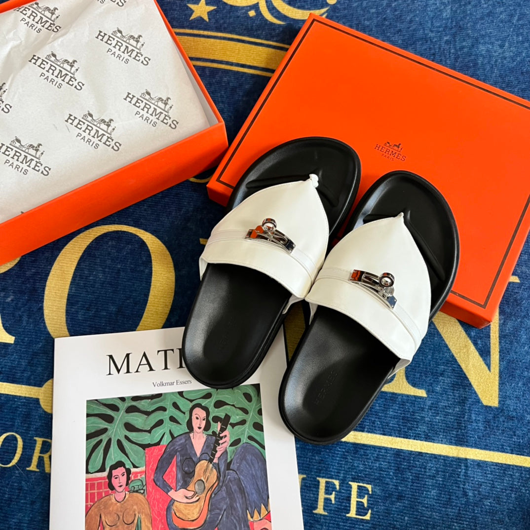 14H3ZDE Stylish Slippers