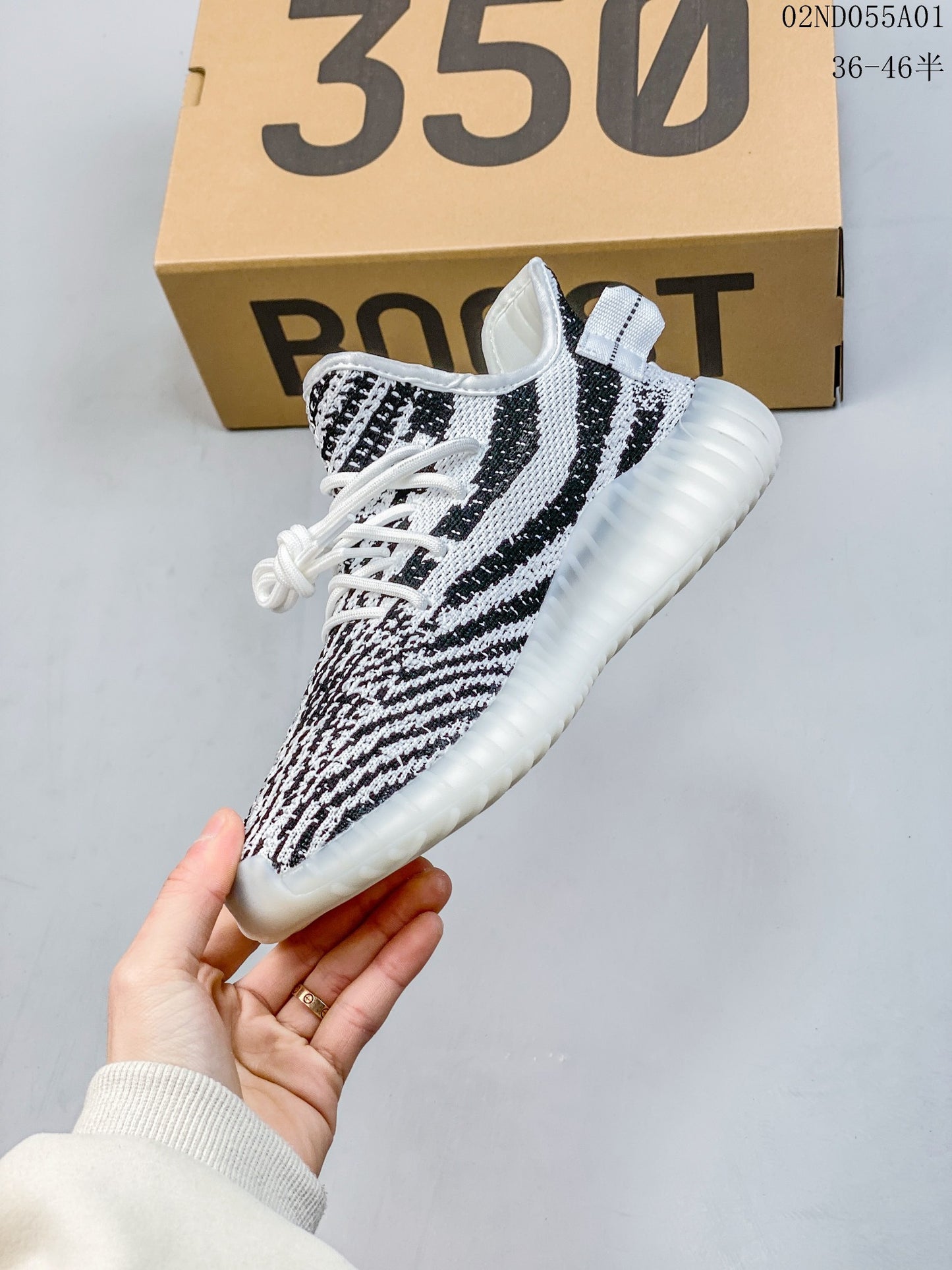 4YA87ZDE Stylish Sneakers (No Box, August-October Big Sale)