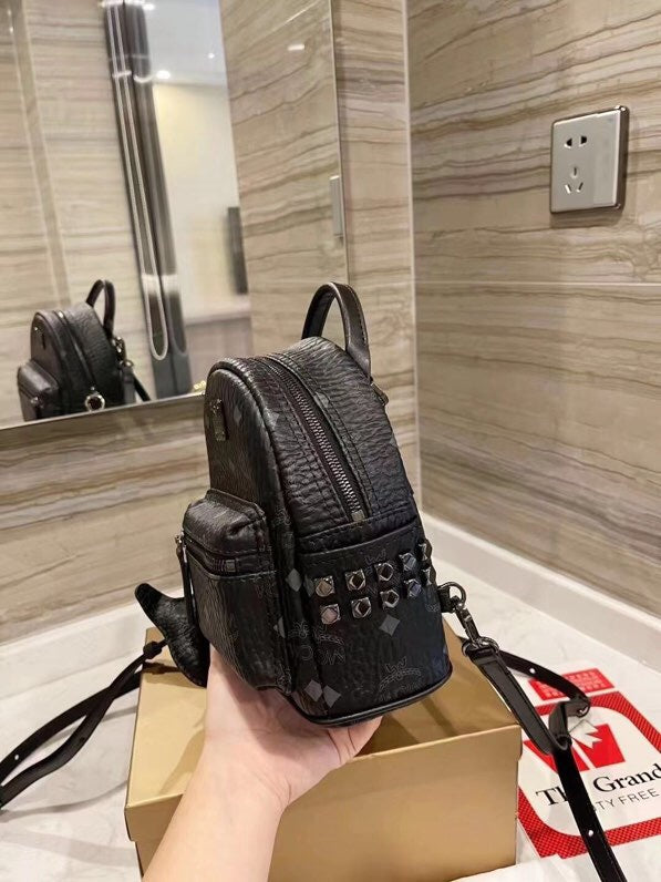 2XM332BDE Stylish leather bag