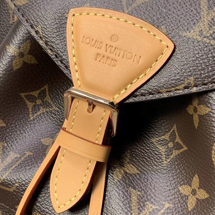 AE013BDE Stylish leather bag