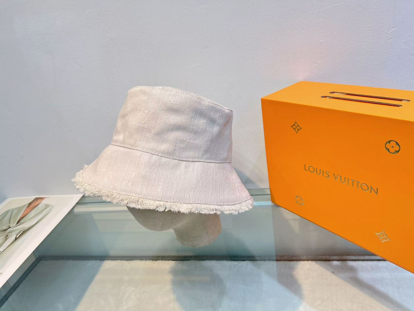 125ZE510MDE Stylish hats