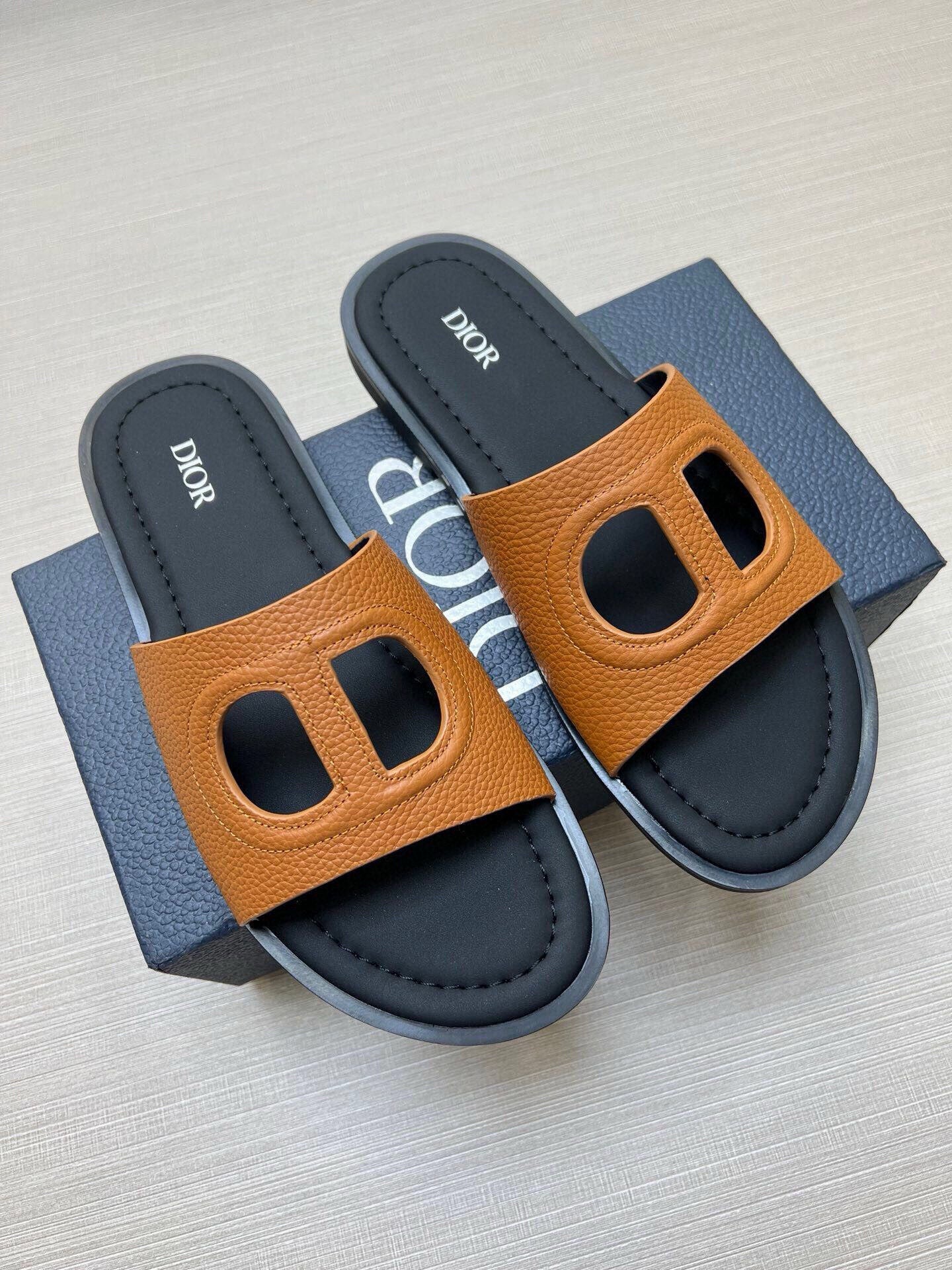 535ZD306ZDE Stylish Slippers