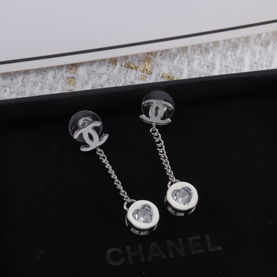14C939EDE Stylish Earrings
