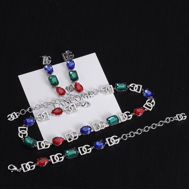 1XA5833XDE Stylish Earrings Bracelets Necklaces