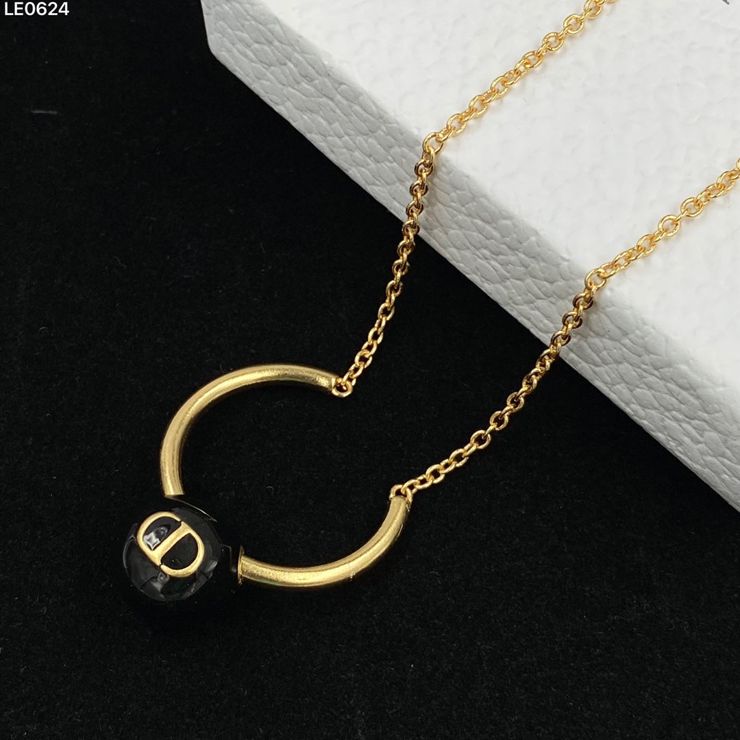 1YD184XDE Stylish Necklaces