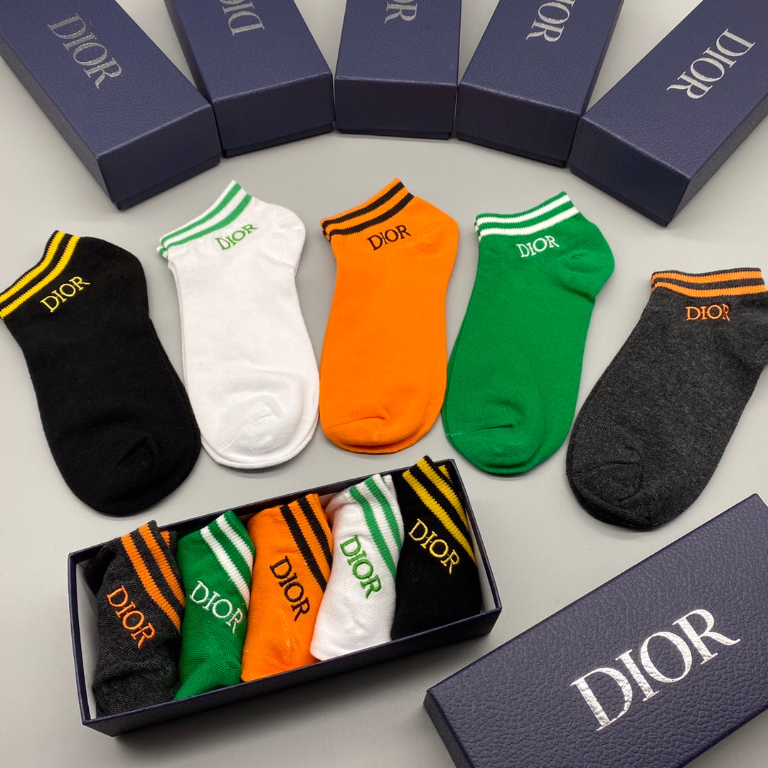 235QB63SDE Stylish socks(5 pairs )