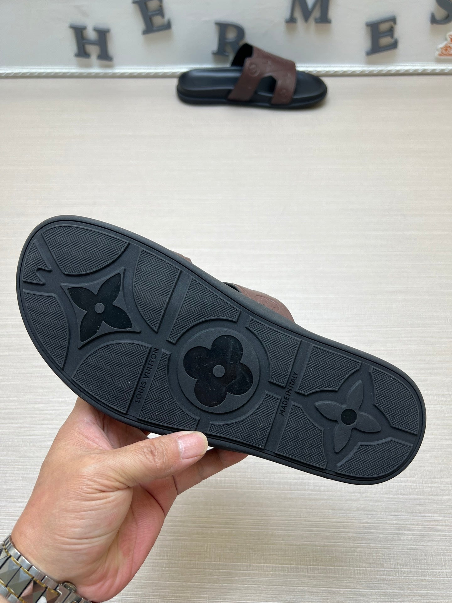 54E66ZDE Stylish slippers