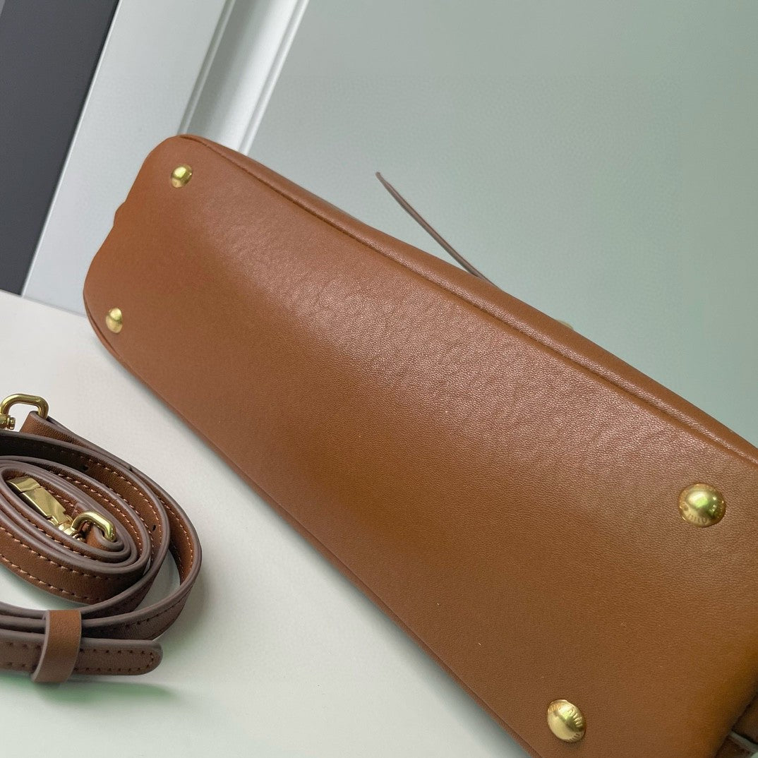 15RA40BDE Stylish leather bag