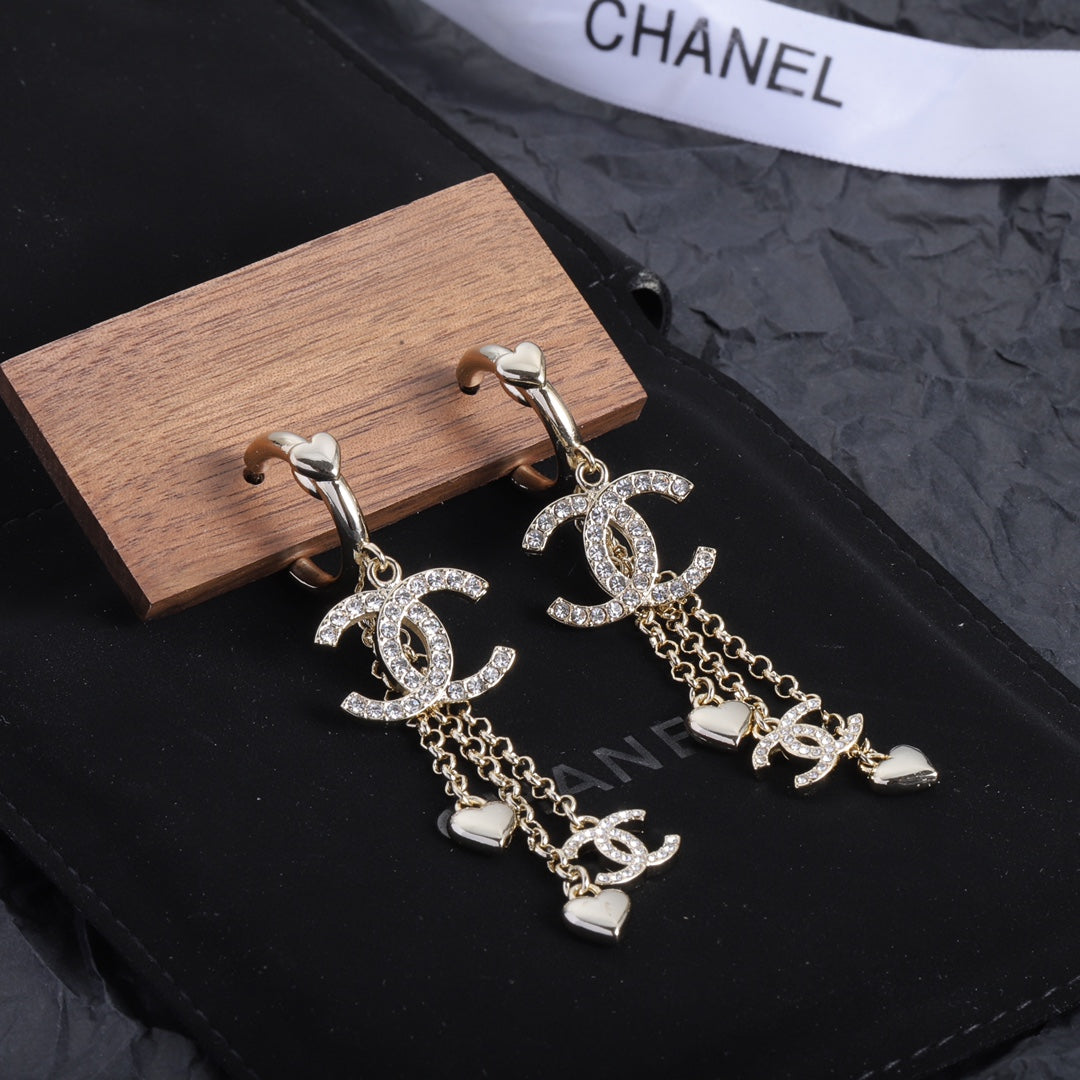 14E509EDE Stylish Earrings