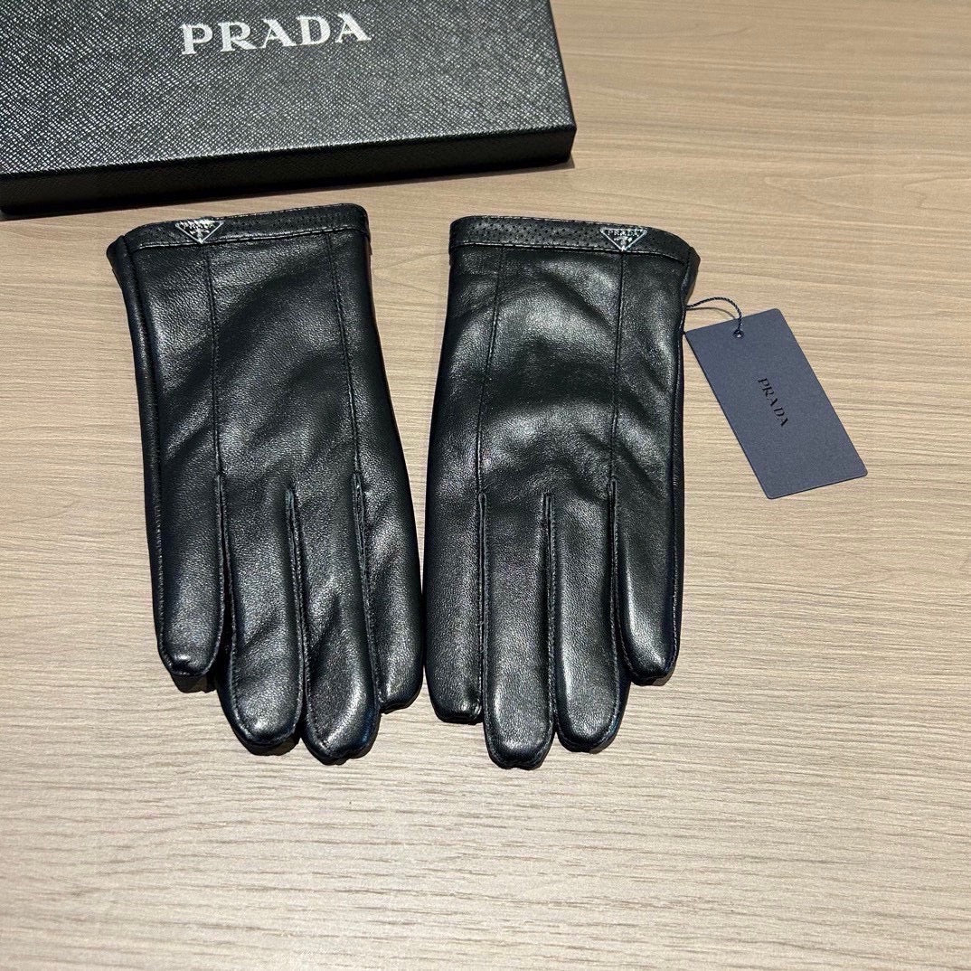 14PD48SDE Stylish sheepskin gloves