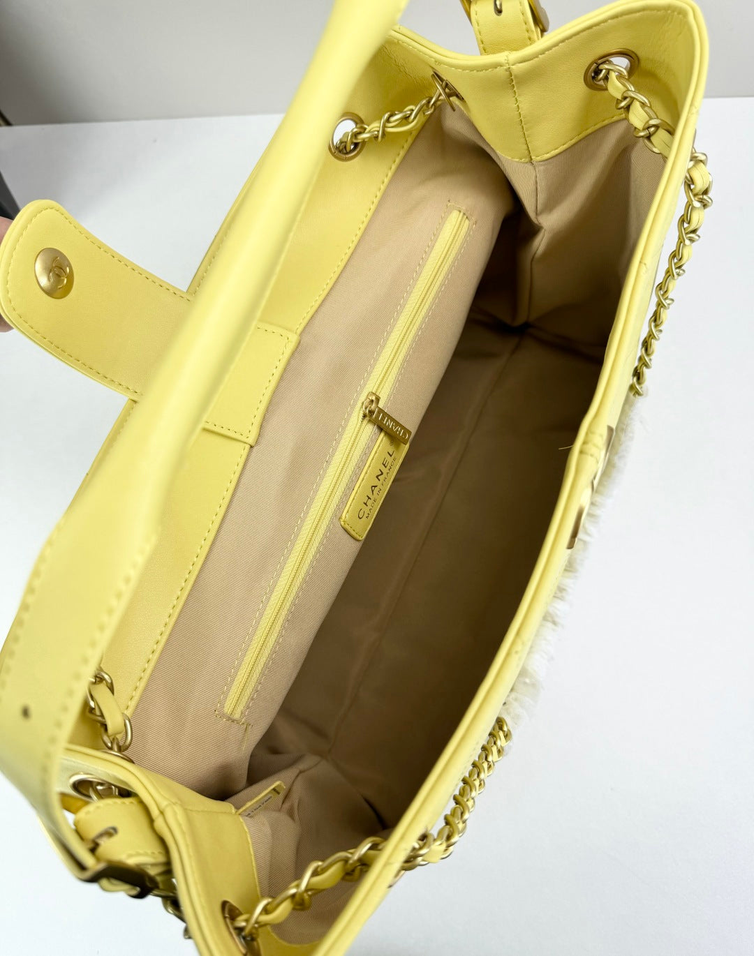 15RC64BDE Stylish leather bag