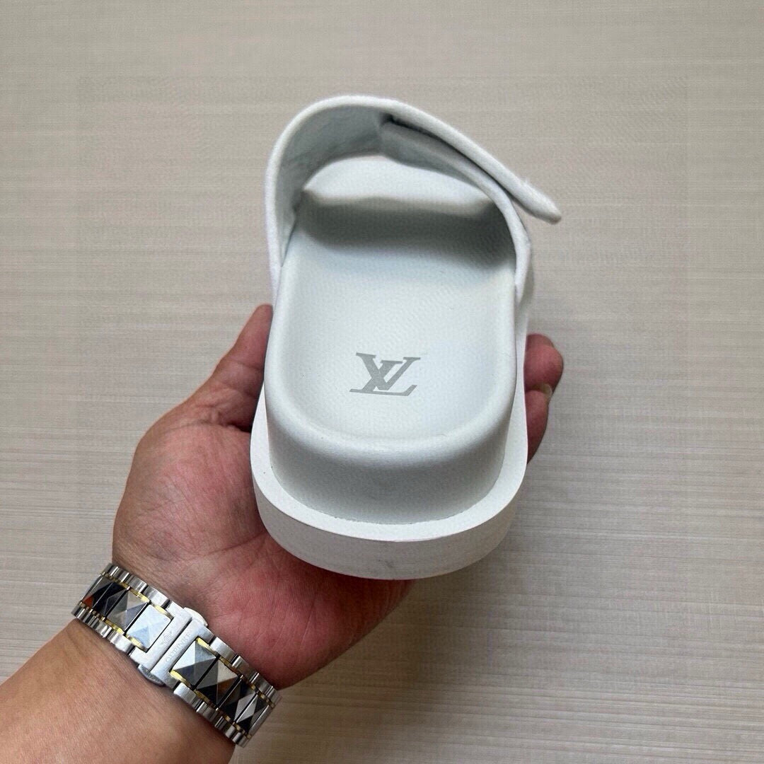 5QE5ZDE Stylish Slippers